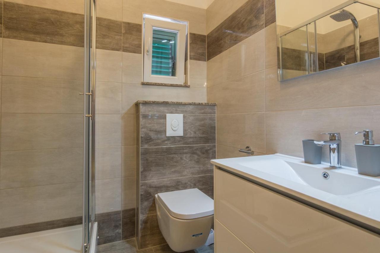 קולאן Apartments By The Sea Simuni, Pag - 18386 מראה חיצוני תמונה